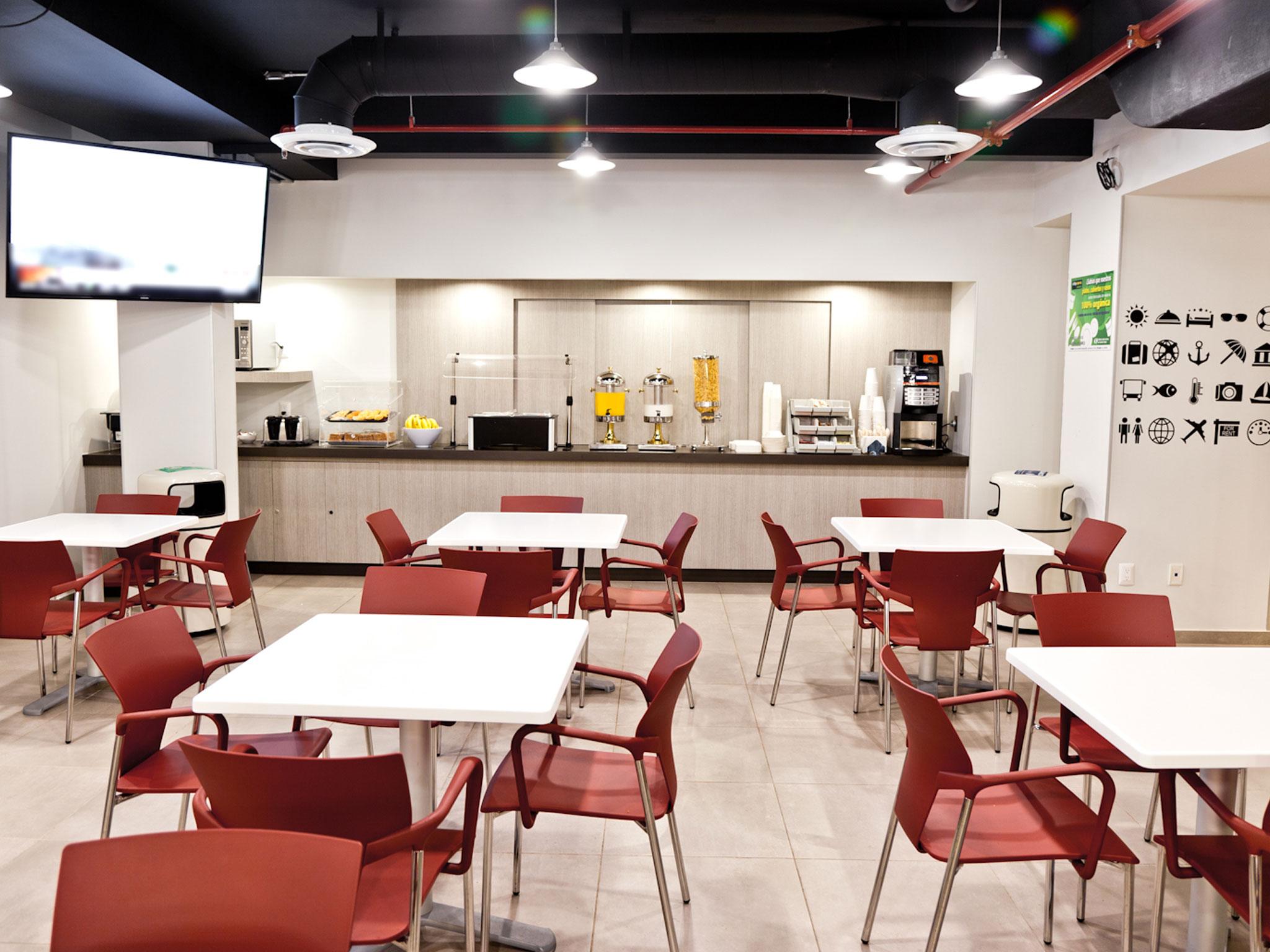 City Express Junior By Marriott Puebla Angelopolis Buitenkant foto