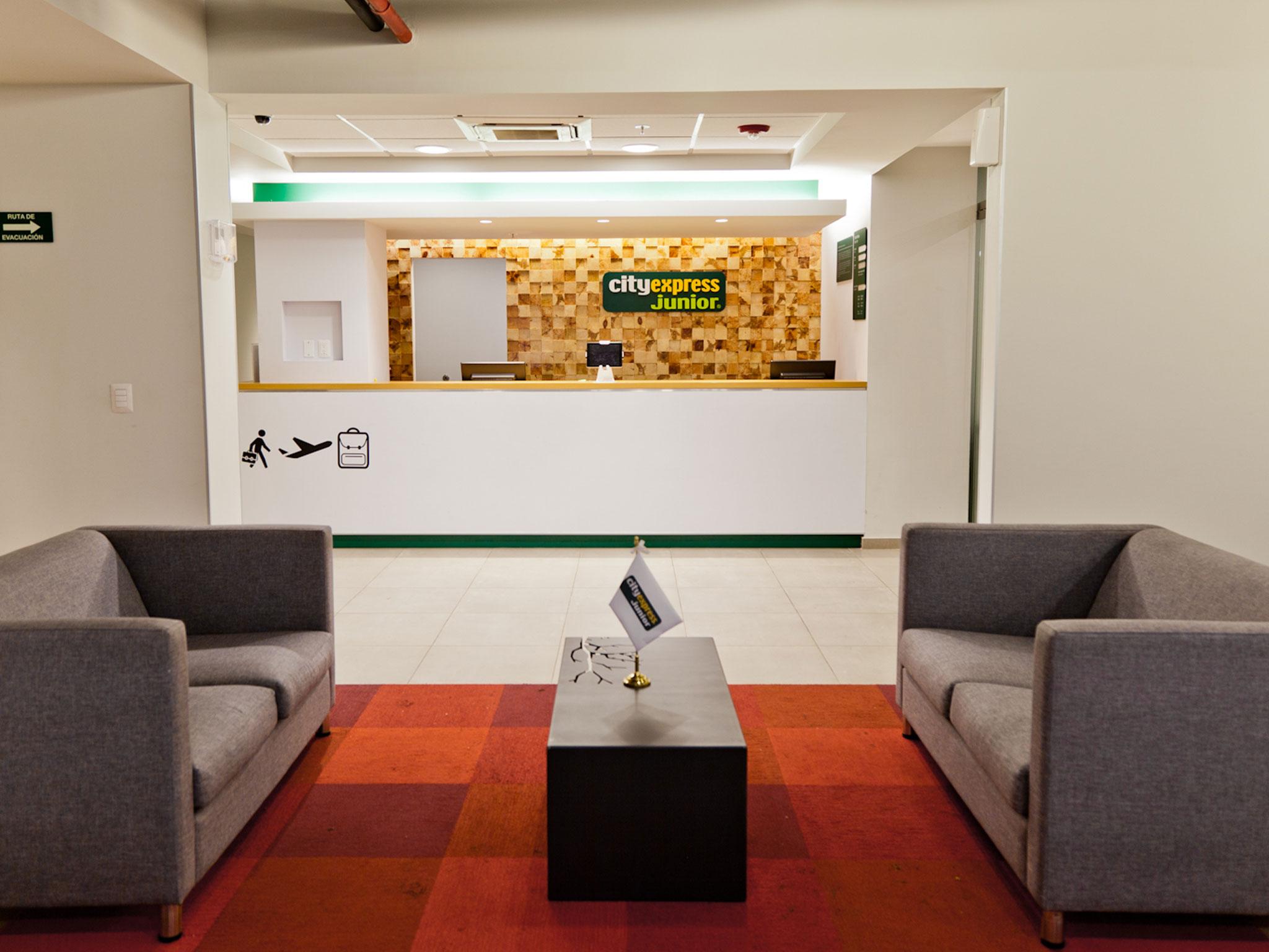 City Express Junior By Marriott Puebla Angelopolis Buitenkant foto