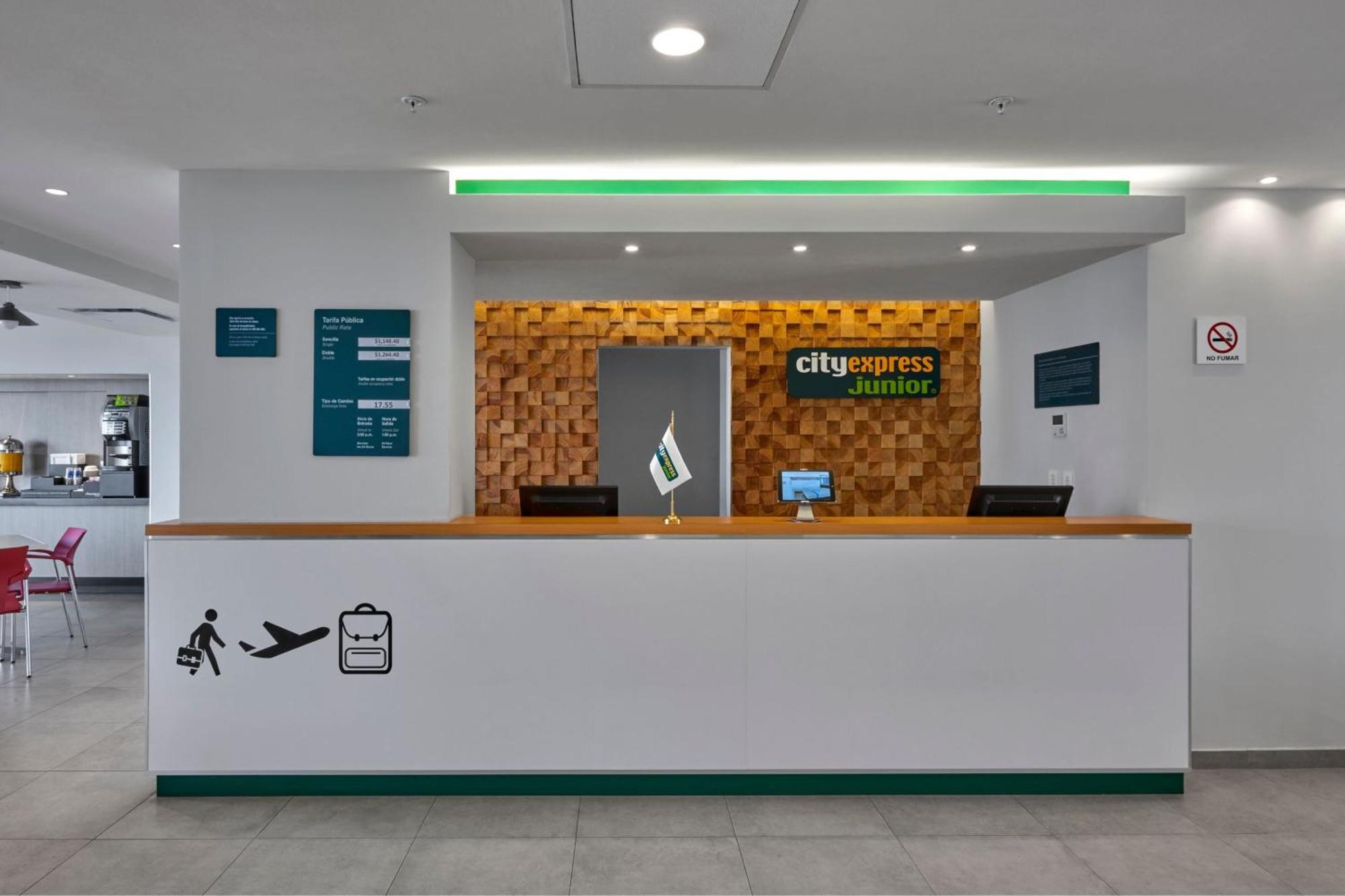 City Express Junior By Marriott Puebla Angelopolis Buitenkant foto