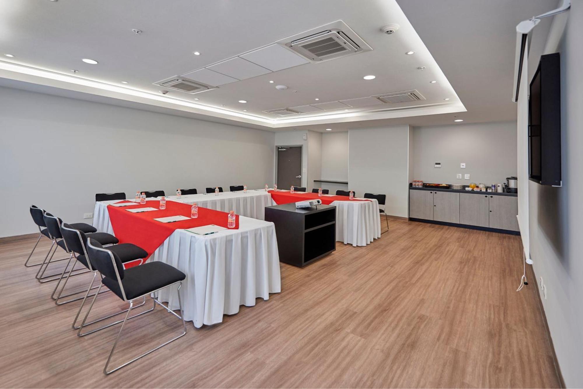 City Express Junior By Marriott Puebla Angelopolis Buitenkant foto