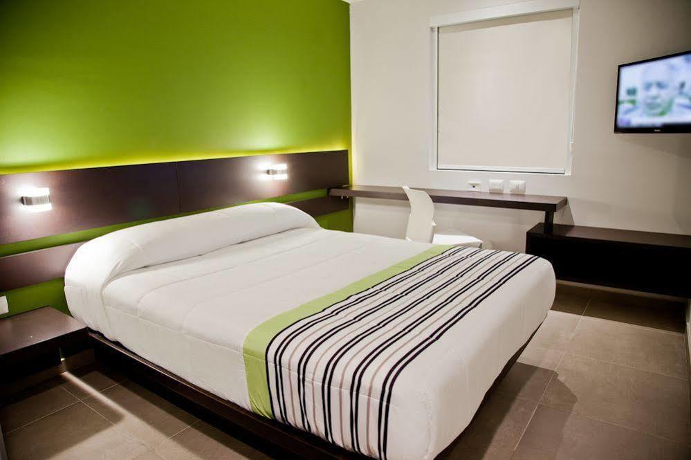 City Express Junior By Marriott Puebla Angelopolis Buitenkant foto